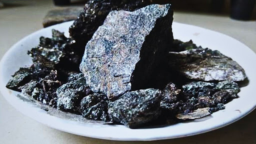 Read more about the article What Is Shilajit